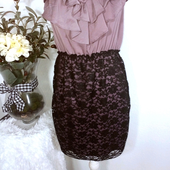 XHILARATION RUFFLE & LACE DRESS SZ.M EUC - Picture 3 of 6